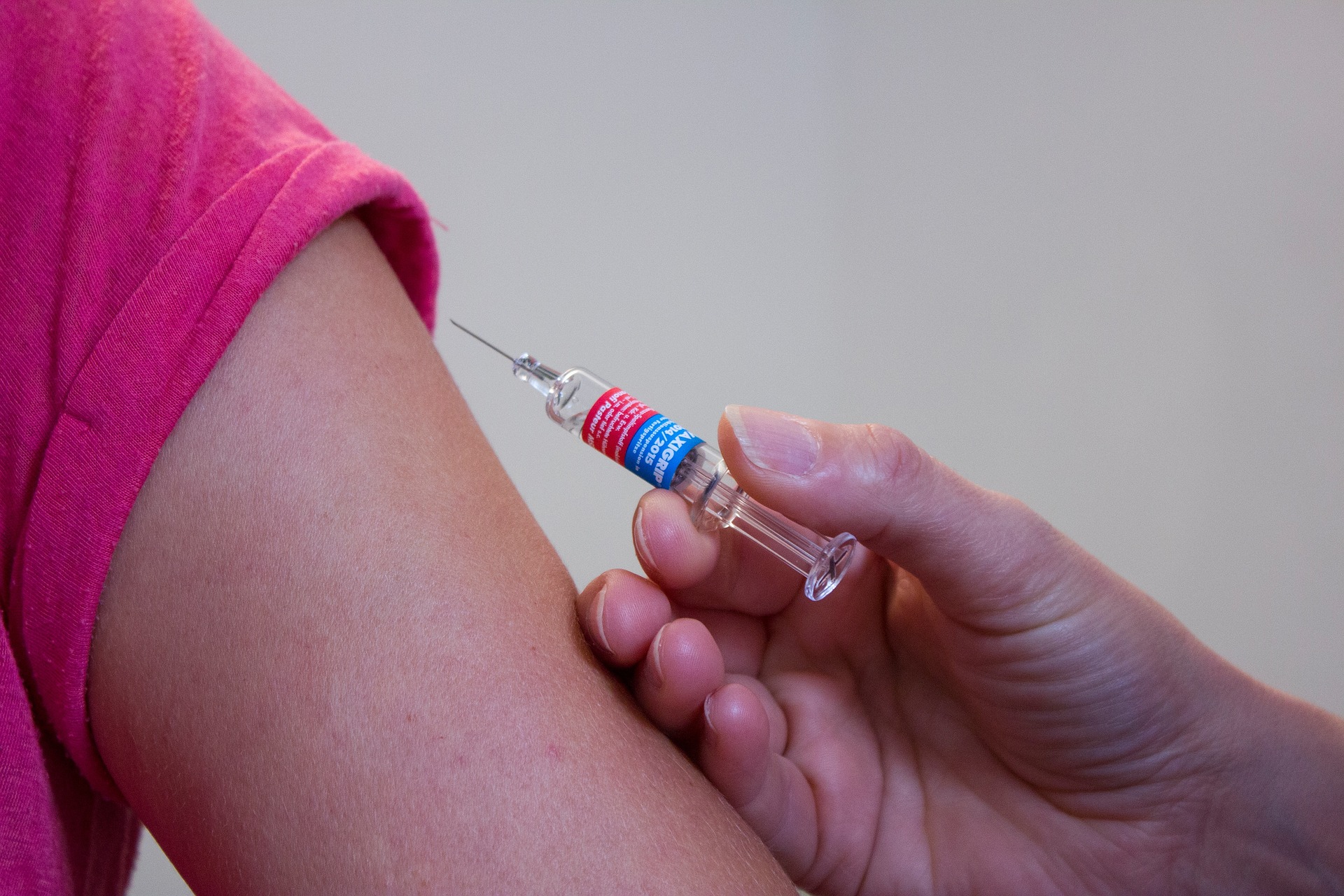 vaccino siringa piccola.jpg